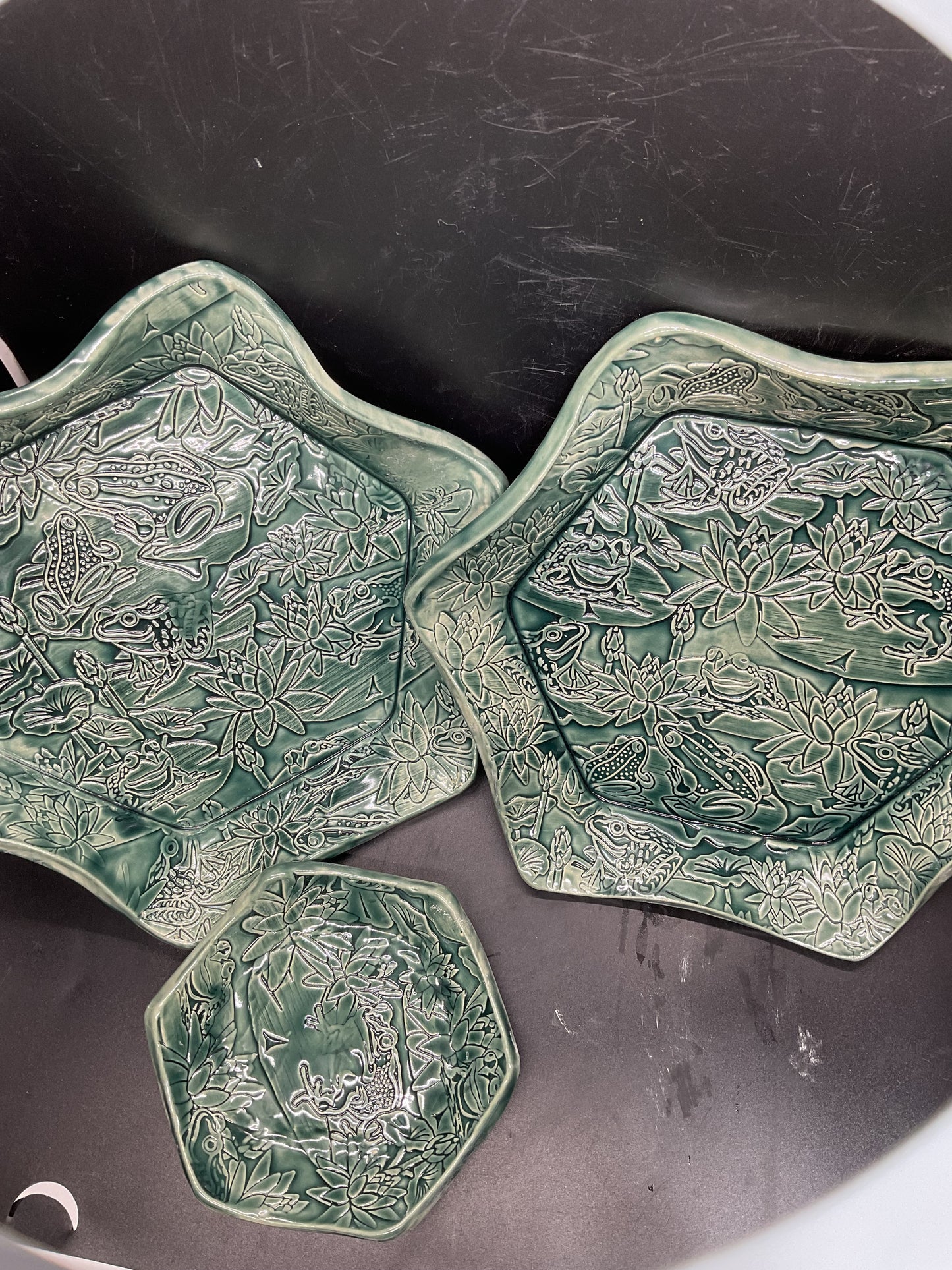 Frog plates