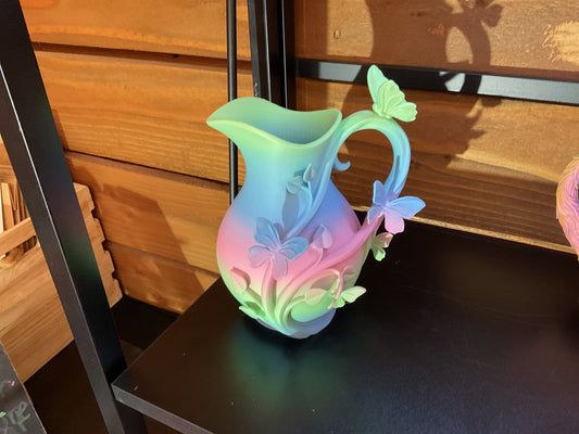 Butterfly pitcher
