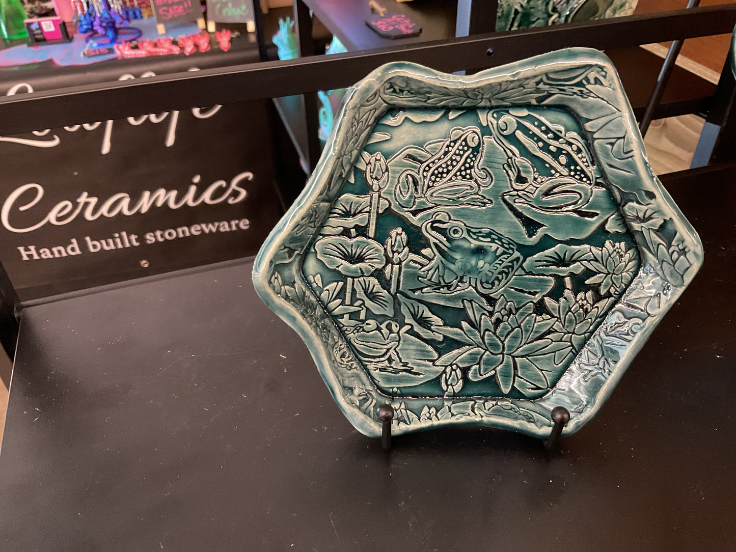 Frog plates