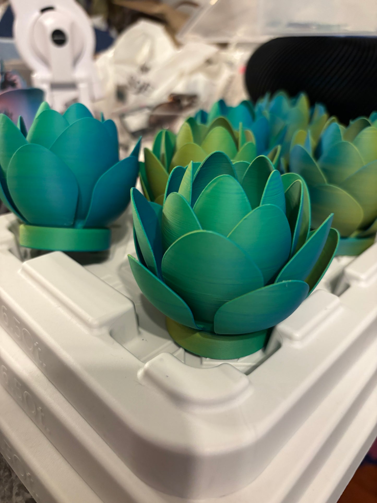 Lily teacup light